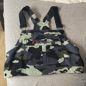 Champion Overall top